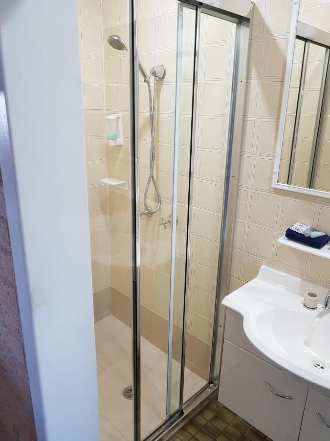 Motel Avlon Gardens Motel 3*