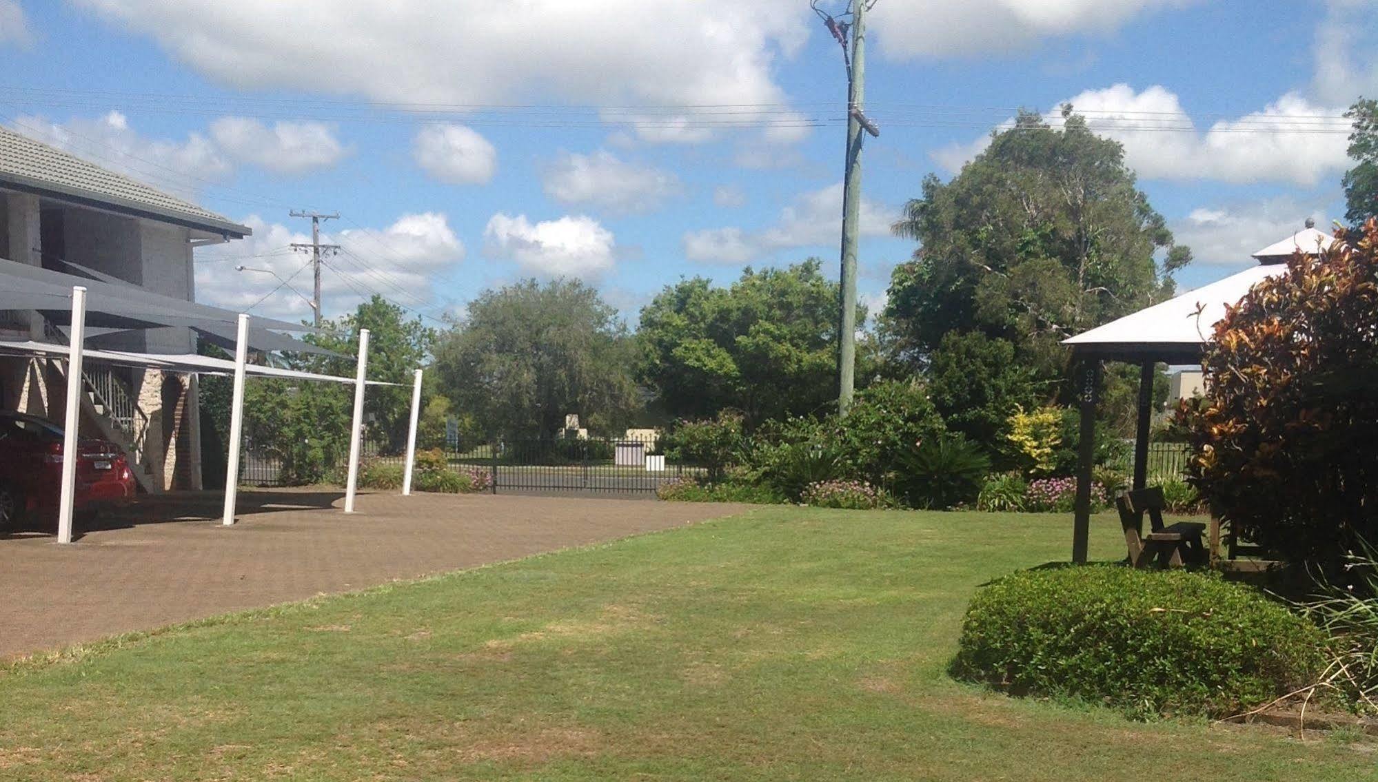 Avlon Gardens Motel Motel